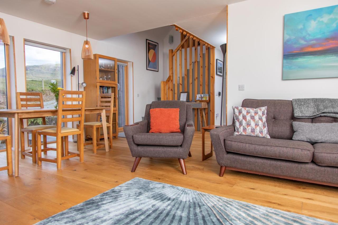 Villa Cuillrigh - Luxury House, Loch & Mountain Views à Portree Extérieur photo